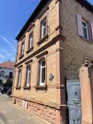Ehemaliges Winzer-Sandsteinhaus anno 1900