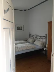 Eingang zur Fewo (© Ute Schöpsdau)