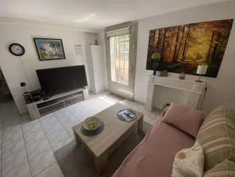 Wohnzimmer (© Michael Roshol)