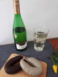 Weck Wurscht unn Woi