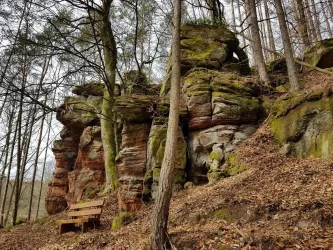 Krebswoog-Felsen mit Ruhebank