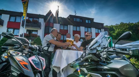 Motorrad_Waldhotel (© Waldhotel Eisenberg)