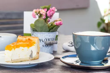 Kaffee und Kuchen (© Café Geg'nüber)