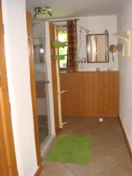 Vorraum im Sanitärbereich