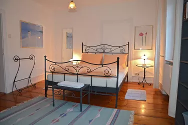 Schlafzimmer 1 mit Doppelbett