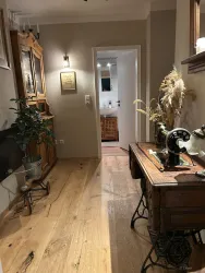 Das individuell gestaltbare Lichtkonzept der Wohnung passt zu jeder Stimmungslage.