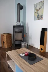 Wohnzimmer mit Kamin