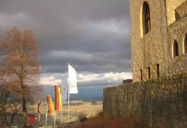 hambacher schloss-lichtundschatten
