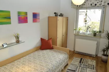 2. Schlafzimmer mit Einzelbett