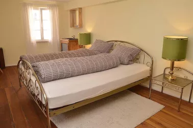 Schlafzimmer 2