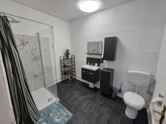 Bathroom_1