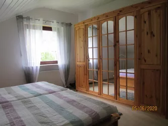 Schlafzimmer 1