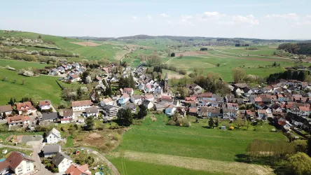 Schallodenbach mit Kirche