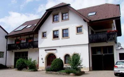 Hausansicht (© Weingut Jürgen Hanewald)
