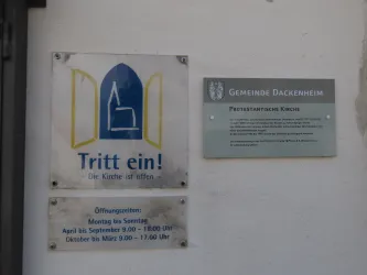 Prot. Kirche, Schlid mit  Öffnungszeiten (© Urlaubsregion Freinsheim)
