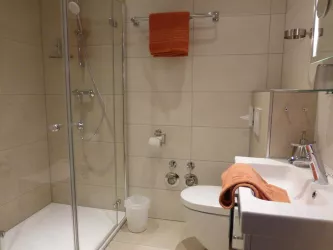 Ferienwohnung "Blütenzauber" - Bad