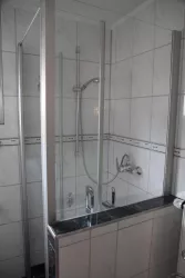 kleine Dusche, petite douche (© Johannes Kuntz)
