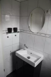 Badezimmer, petite salle de bain (© Johannes Kuntz)