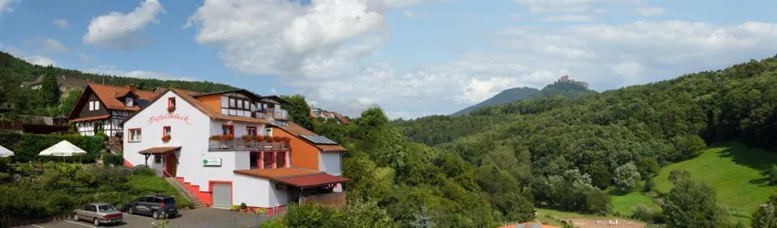 Panorama Hausansicht (© Edi Klein)