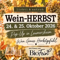 Ein ansprechendes Plakat für die Veranstaltung "Wein-HERBST" mit Details zu Datum und Ort. Es zeigt Wein, herbstliche Farben und eine einladende Atmosphäre.