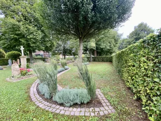 Portal Friedhof Bornheim (3)