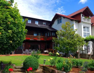Hausansicht Pension Zur Weinlaube (© Pension Zur Weinlaube, Familie Sauter)