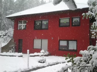 Haus am Saufelsen im Winter (1)