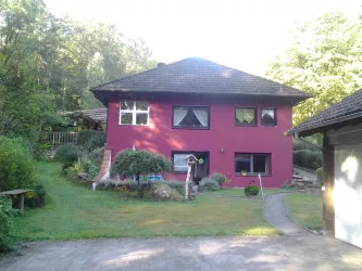 Haus am Saufelsen im Sommer