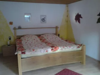 Schlafzimmer (1)