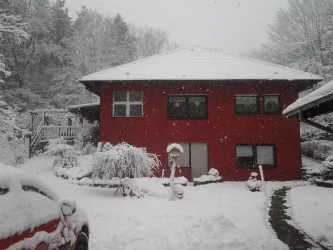 Haus am Saufelsen im Winter (2)