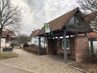 Bushaltestelle Ludwigswinkel Zollhaus (1) (© Adrian Stilgenbauer)