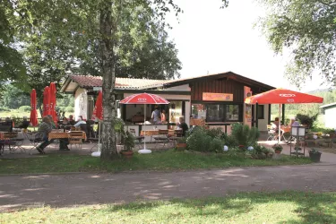 Kiosk im Freizeitgelände Birkenfeld (© Tourist Information Dahner Felsenland)
