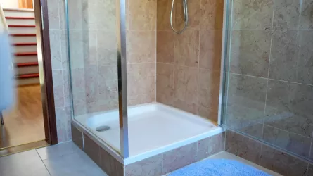 Bad mit Dusche OG