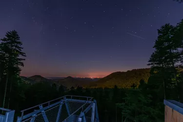 Nacht am barrierefreien Ausscihtspunkt