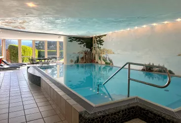 Indoor-Pool