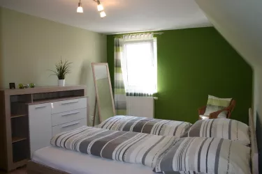 Schlafzimmer 2