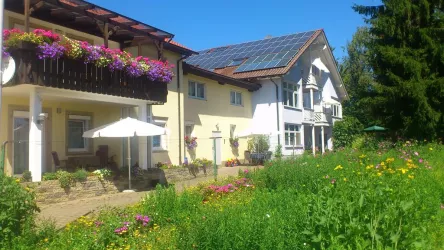 Hausansicht (© Eichenhof-Pfalz)