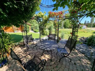 Pavillion, Bild 2