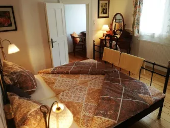 Schlafzimmer m. Babyzimmer
