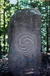 Stein des Gleichgewichts - Lambrecht (Pfalz)