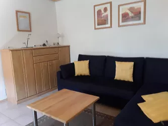 Wohnzimmer & Schlafsofa (© FeWo Ohler)