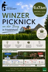 Ein Plakat für das Winzer Picknick an der Burg in Friedelsheim. Es zeigt Informationen zu Veranstaltungen, Wein und kulinarischen Angeboten in einer idyllischen Umgebung.