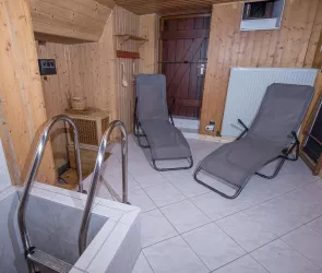 Ansicht I Sauna Ferienhaus Trifels (© Andreas Becker)