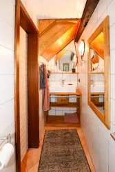 Gästebad mit WC im Untergeschoss