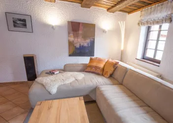 Ansicht I Wohnbereich Ferienhaus Trifels (© Andreas Becker)