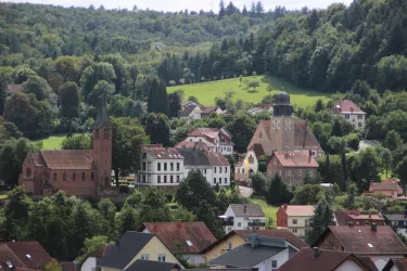 Kirchen Ramsen - links ev. rechts kath.