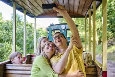 Familienausflug Stumpfwaldbahn (© Donnersberg-Touristik-Verband e.V., Florian Trykwoski)
