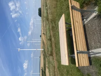 Picknickbank an den Windrädern