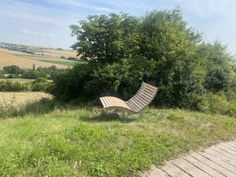 Ruheliege am Panoramarundweg Wartturm