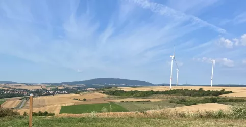 Panoramablick zum Donnersberg